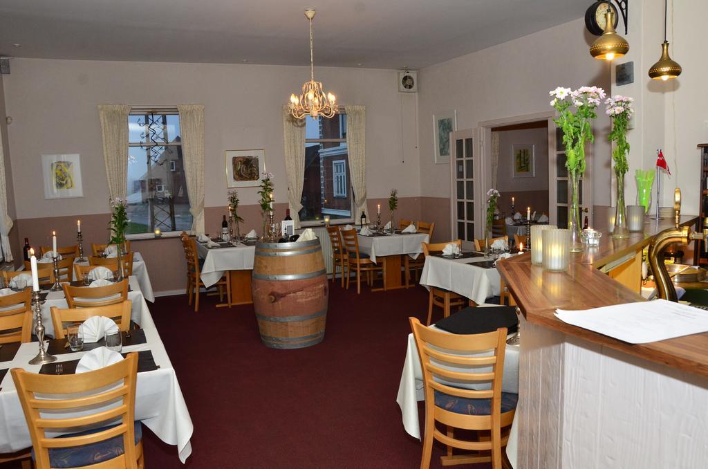 Vandel Hotel - Bed & Breakfast Inn